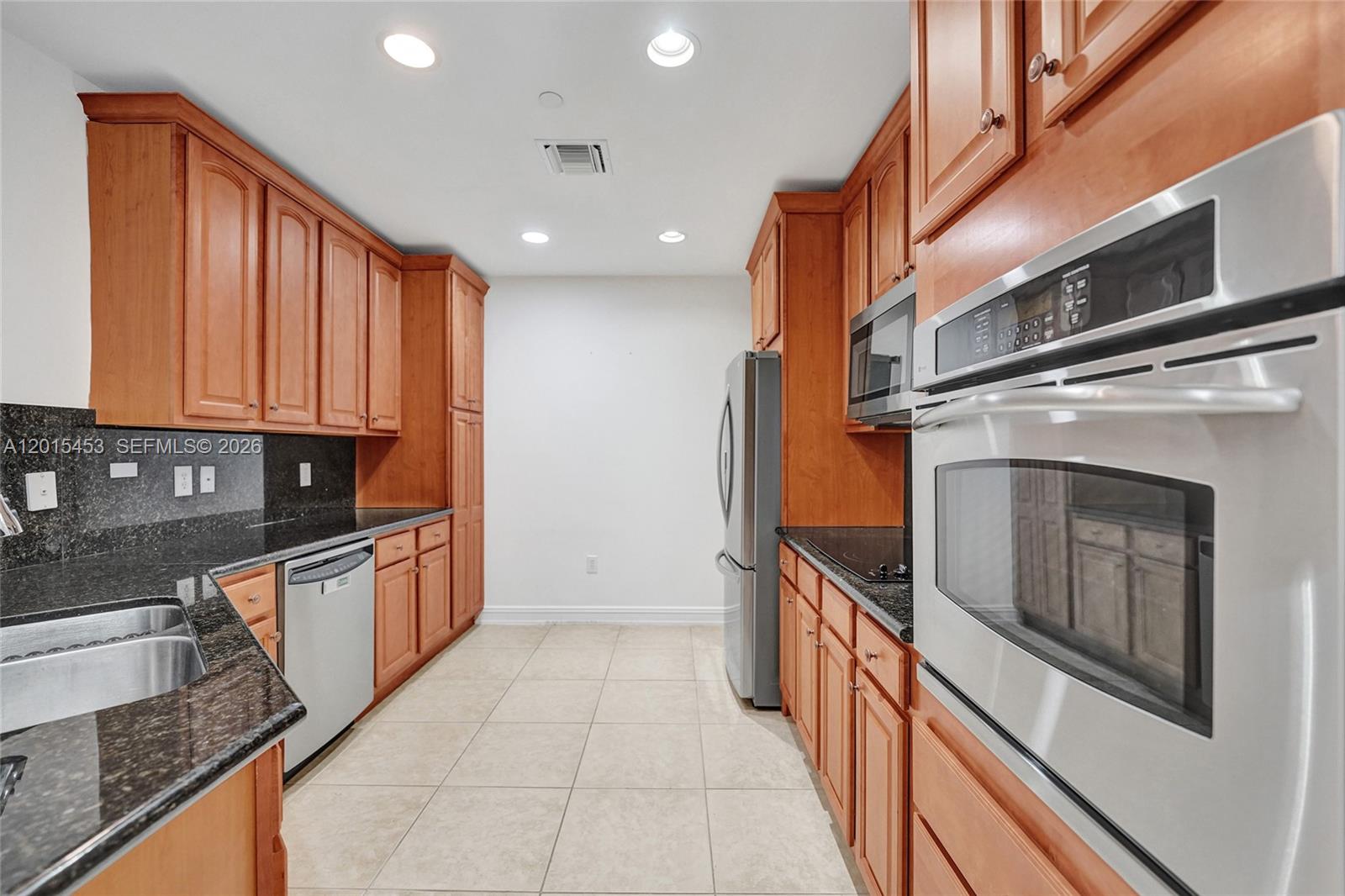 16135 Emerald Estates Dr #166, Weston FL 33331