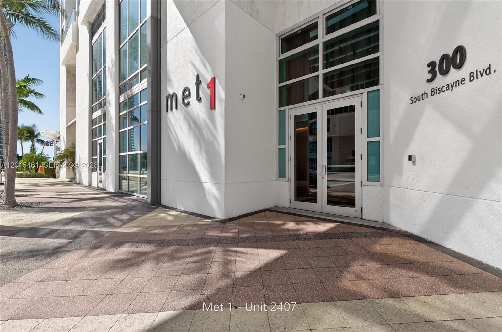 300 S Biscayne Blvd #T-2407, Miami FL 33131