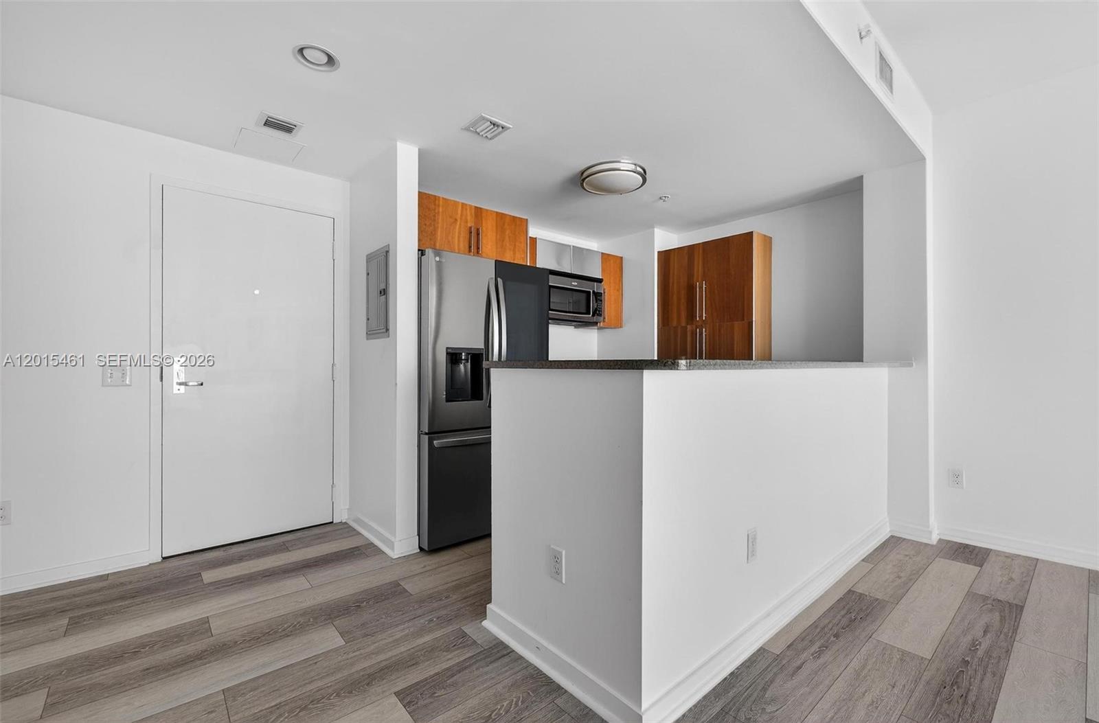 300 S Biscayne Blvd #T-2407, Miami FL 33131