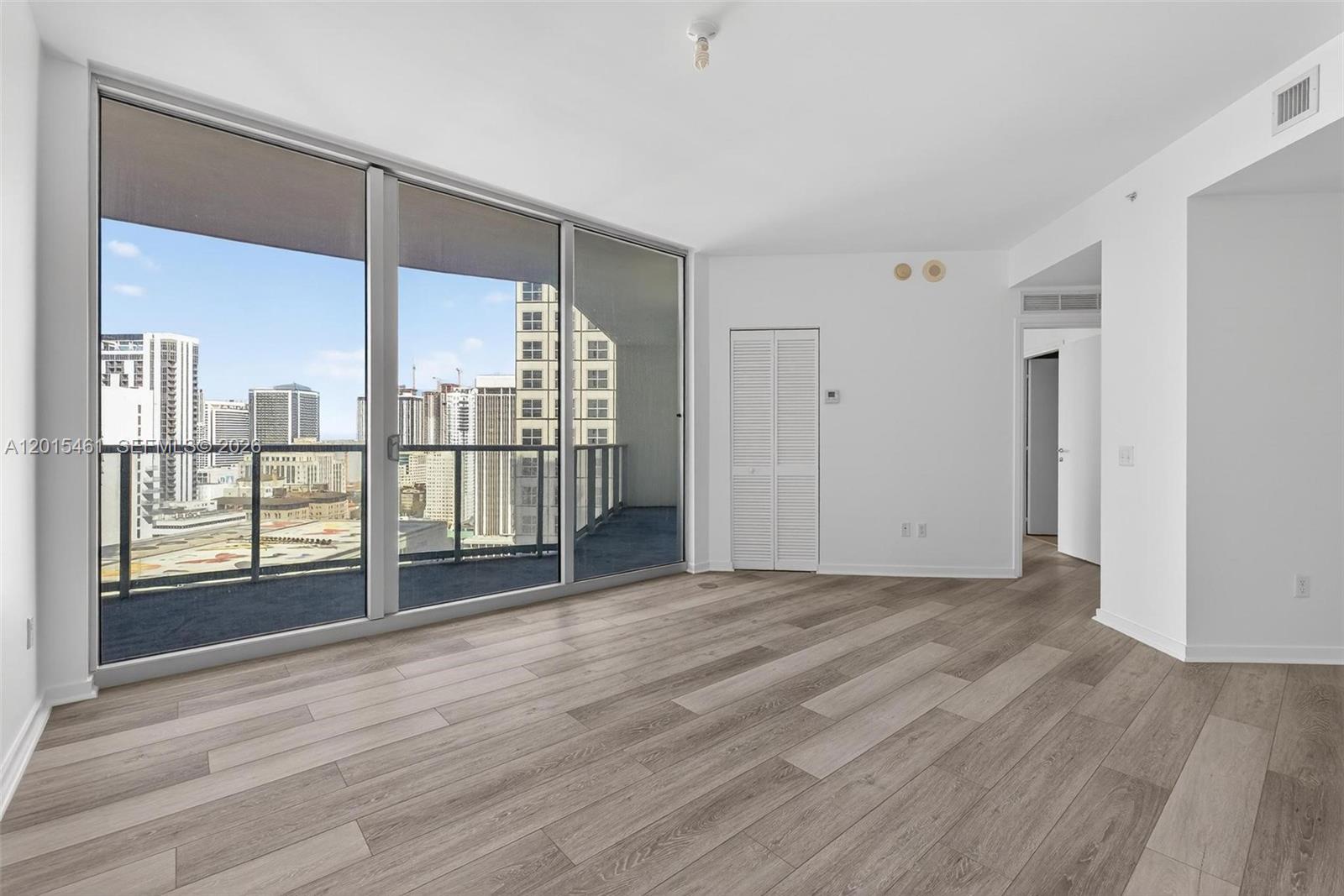 300 S Biscayne Blvd #T-2407, Miami FL 33131