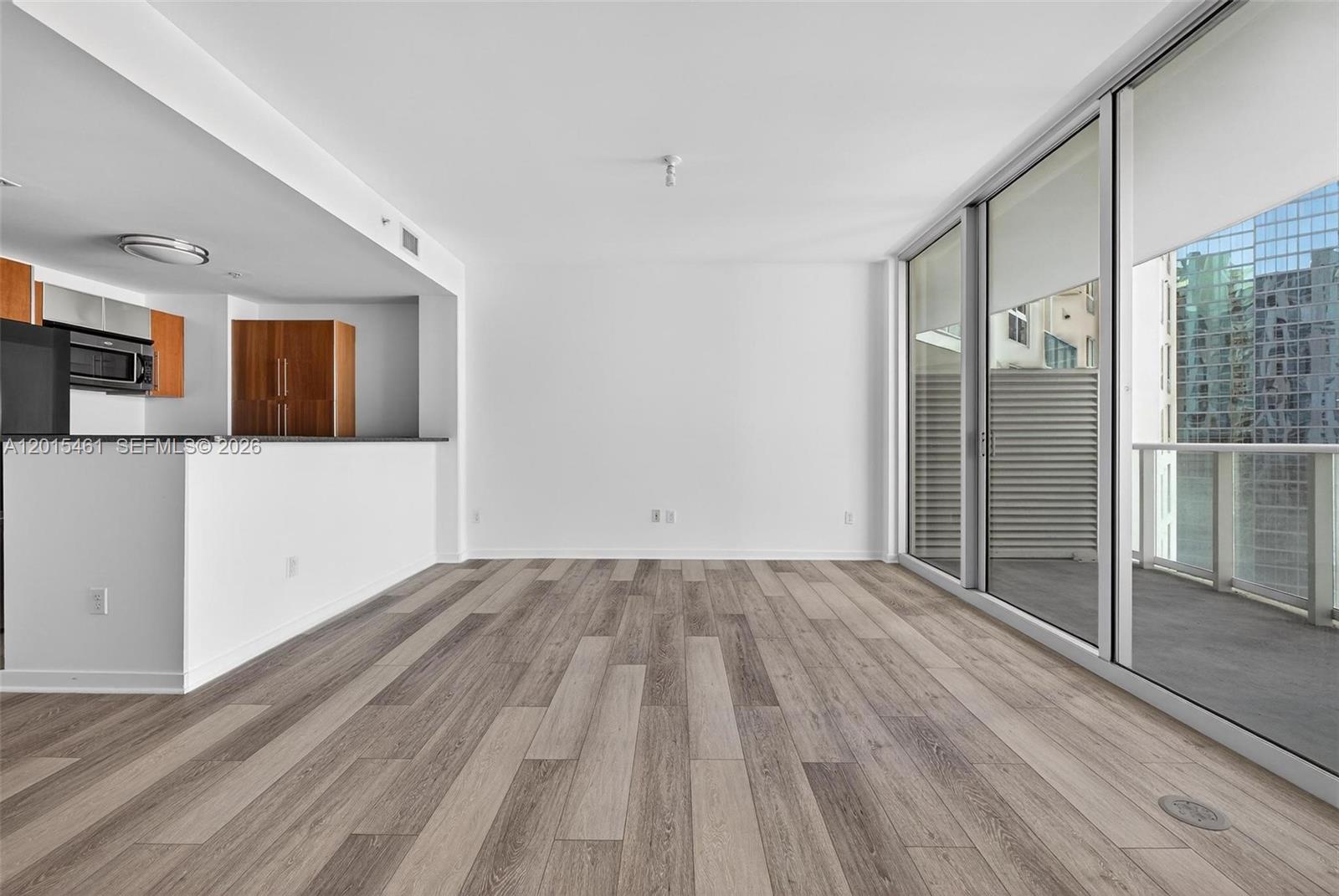 300 S Biscayne Blvd #T-2407, Miami FL 33131