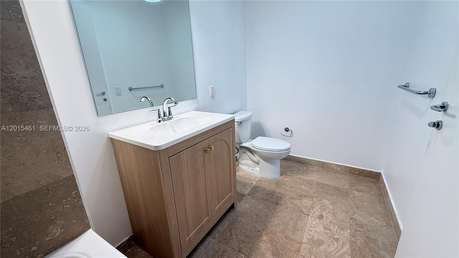 300 S Biscayne Blvd #T-2407, Miami FL 33131