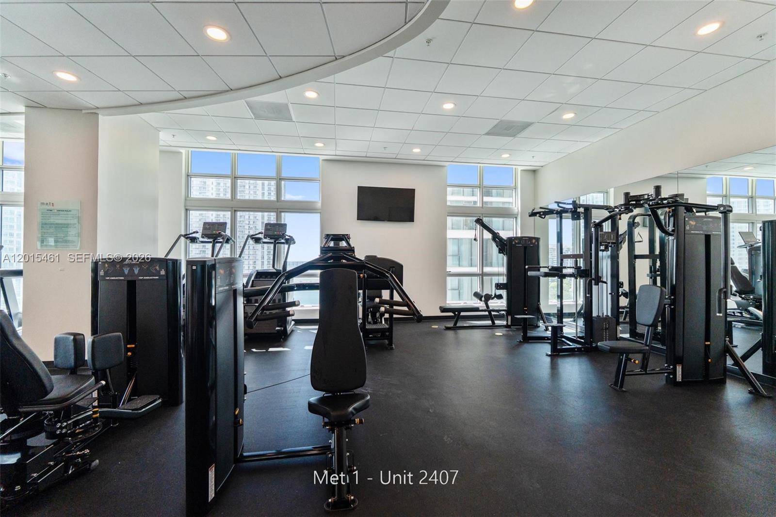 300 S Biscayne Blvd #T-2407, Miami FL 33131