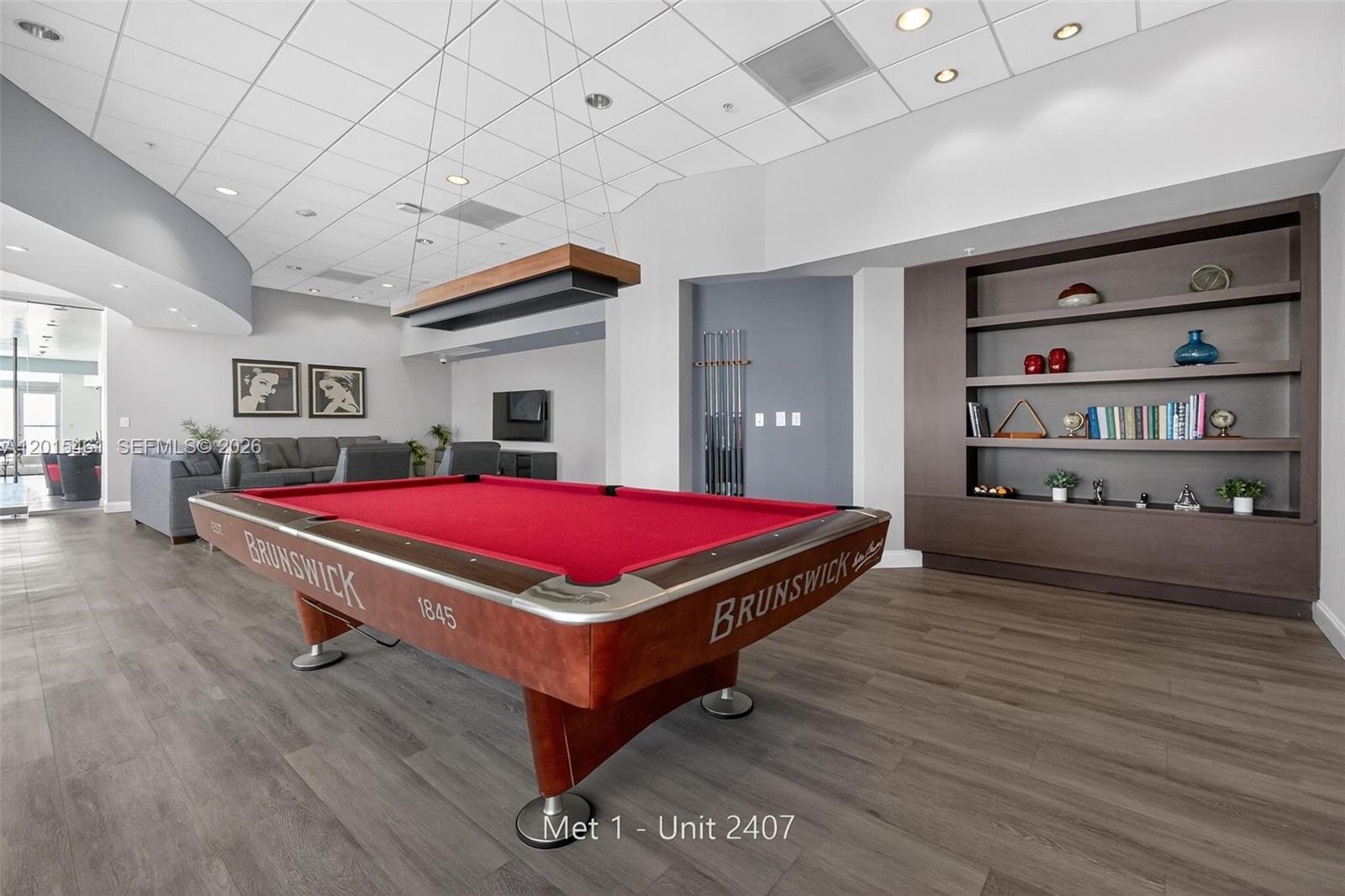 300 S Biscayne Blvd #T-2407, Miami FL 33131