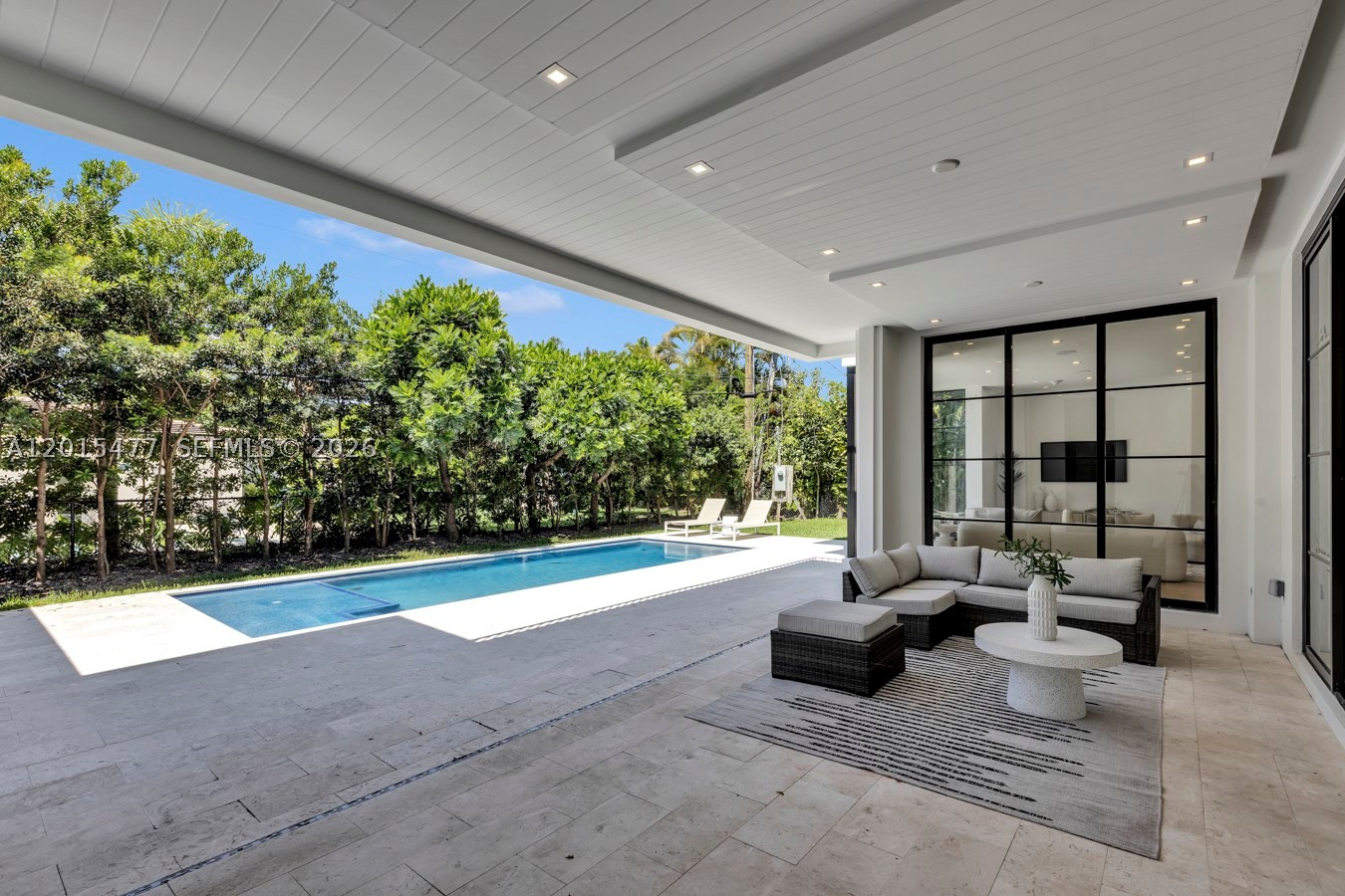 1220 S Alhambra Cir, Coral Gables FL 33146