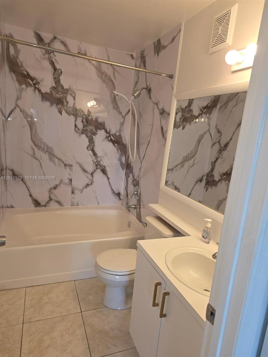 12118 Saint Andrews Pl #304, Miramar FL 33025