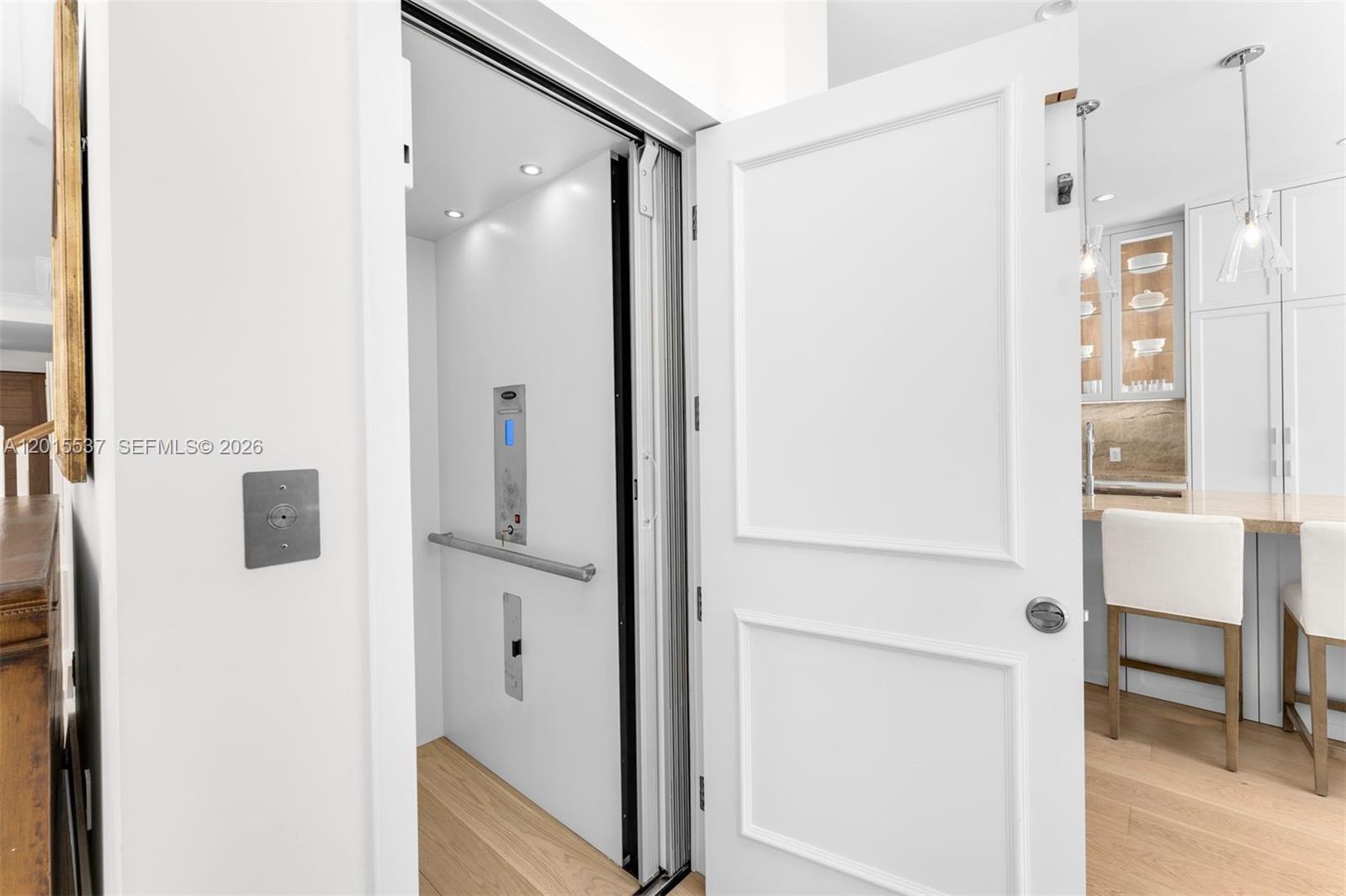 3 Turtle Walk, Key Biscayne FL 33149