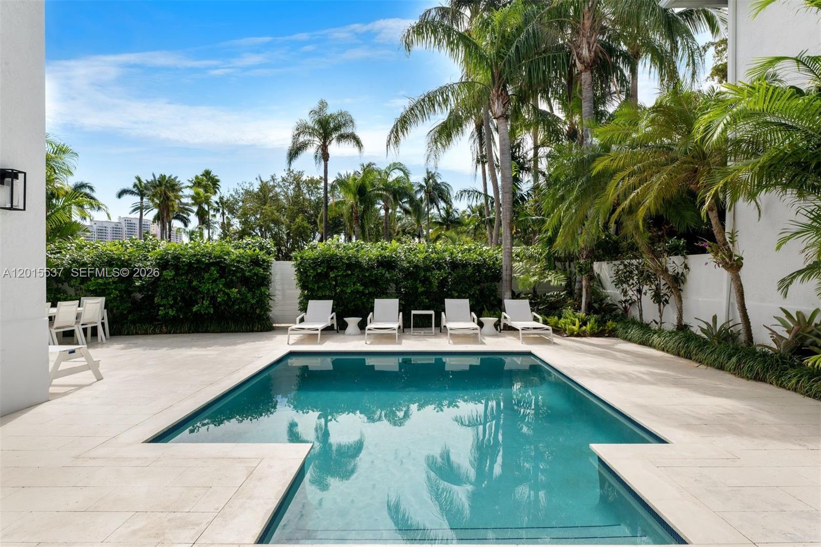 3 Turtle Walk, Key Biscayne FL 33149