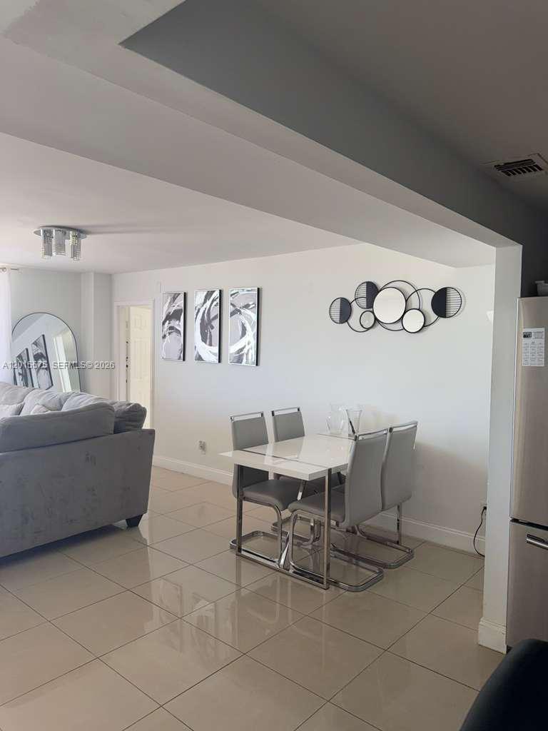 13499 Biscayne Blvd #906, North Miami FL 33181