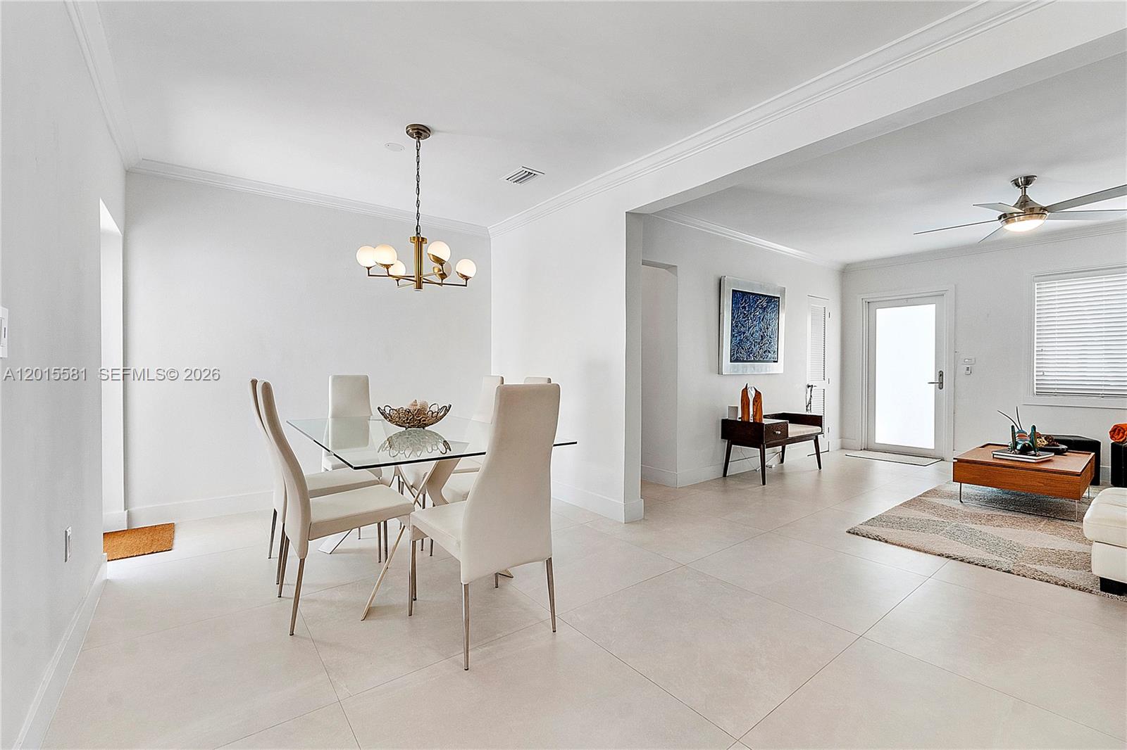 301 Hampton Ln, Key Biscayne FL 33149