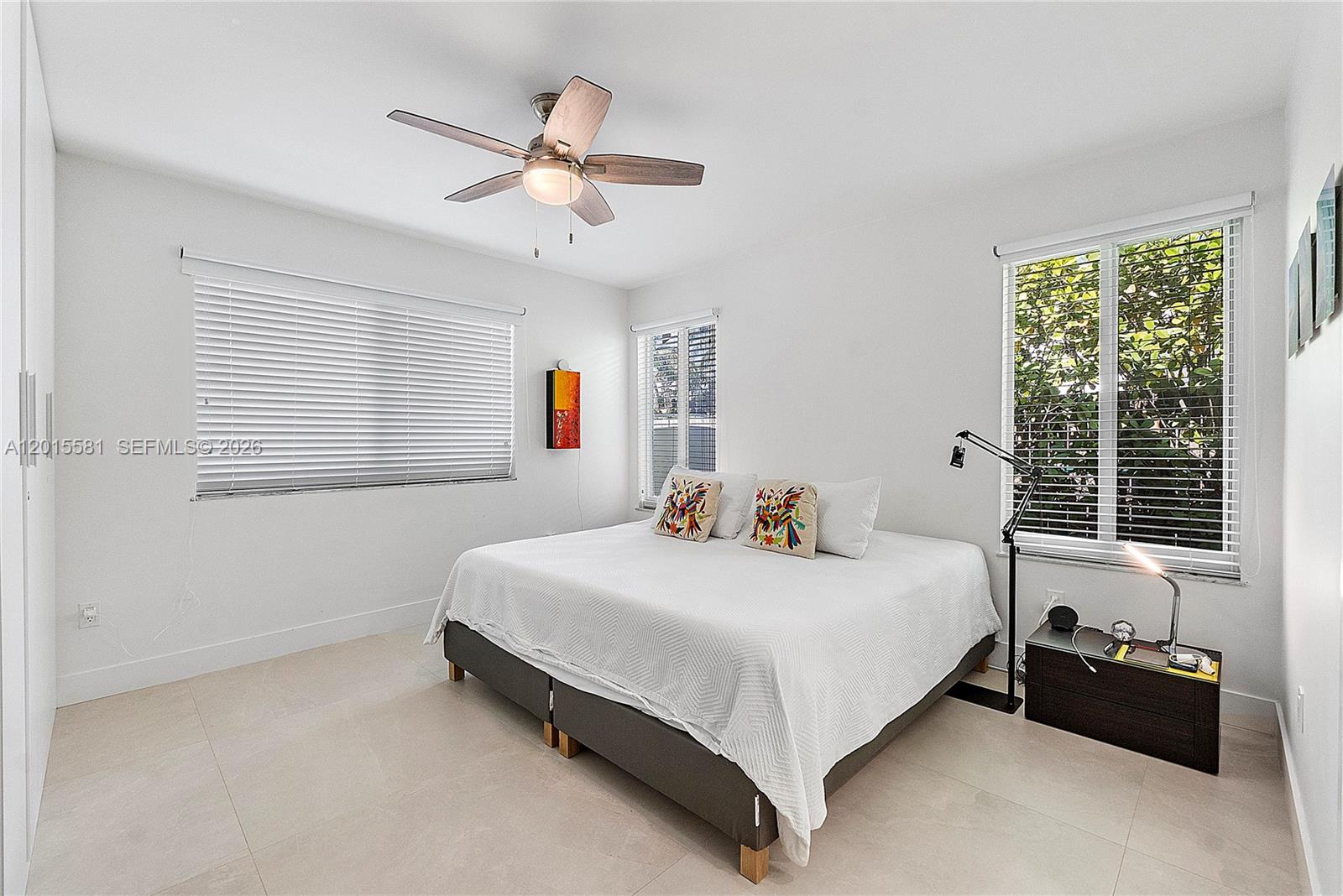 301 Hampton Ln, Key Biscayne FL 33149