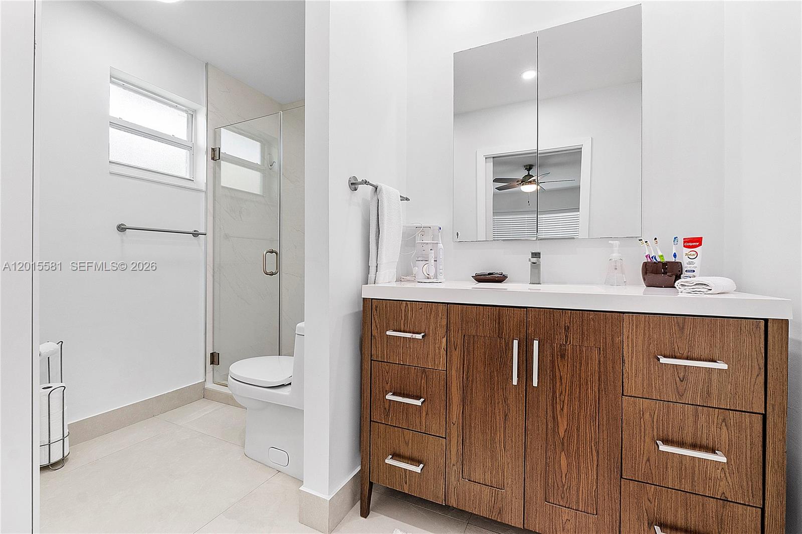 301 Hampton Ln, Key Biscayne FL 33149