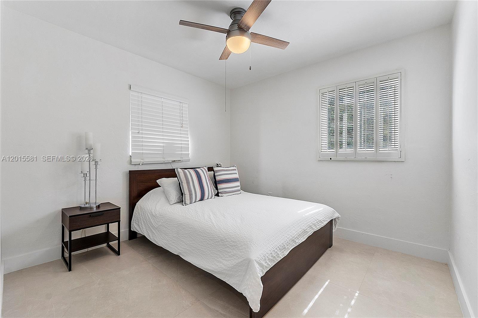 301 Hampton Ln, Key Biscayne FL 33149