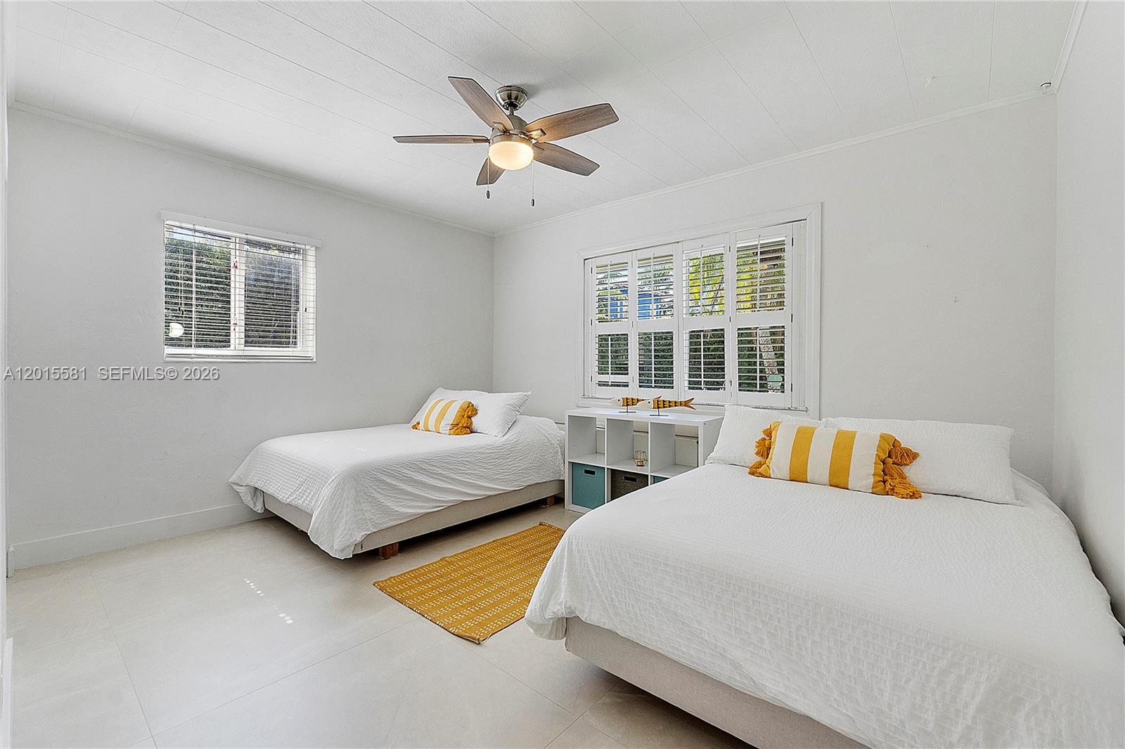 301 Hampton Ln, Key Biscayne FL 33149
