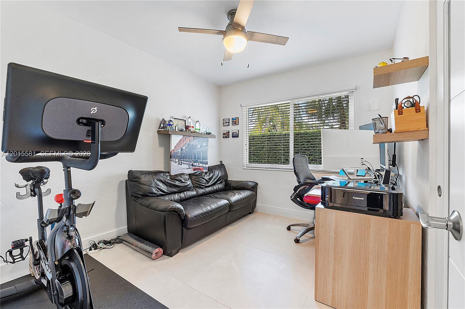 301 Hampton Ln, Key Biscayne FL 33149