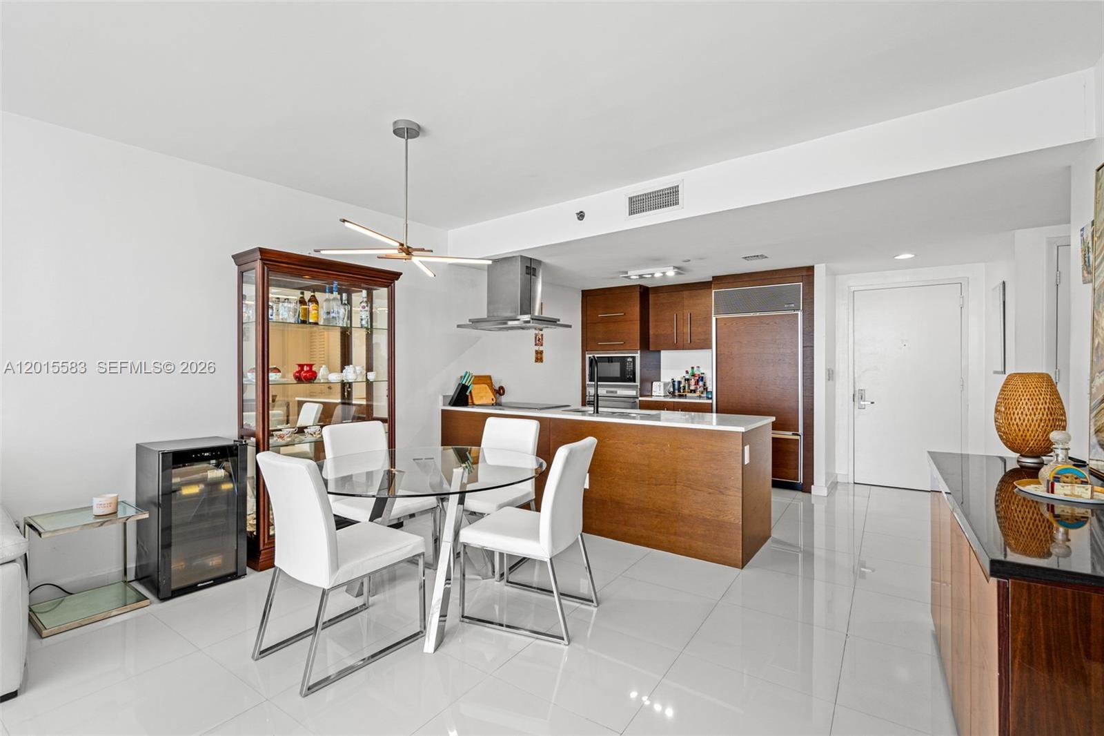 465 Brickell Ave #1016, Miami FL 33131