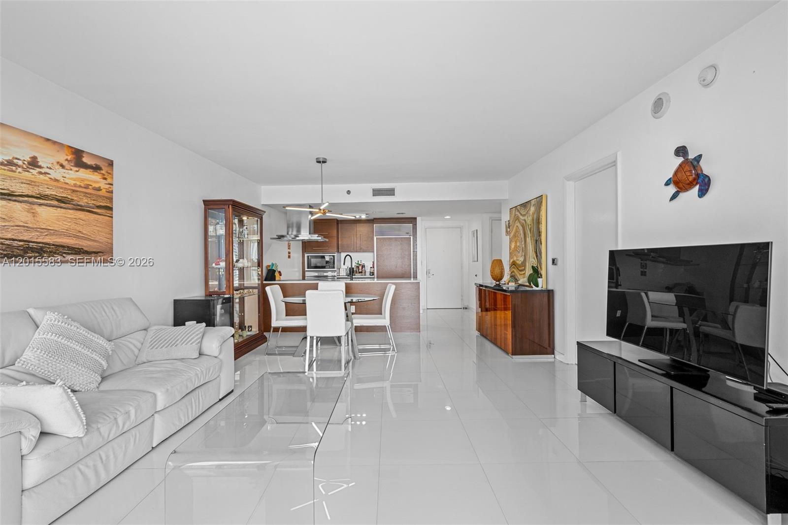 465 Brickell Ave #1016, Miami FL 33131