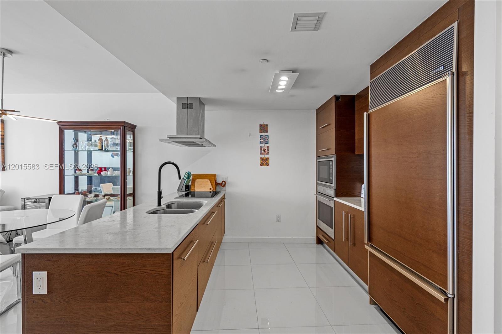 465 Brickell Ave #1016, Miami FL 33131