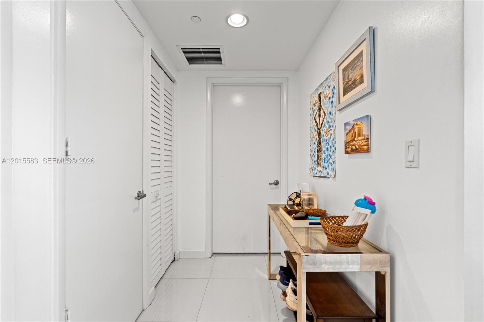 465 Brickell Ave #1016, Miami FL 33131