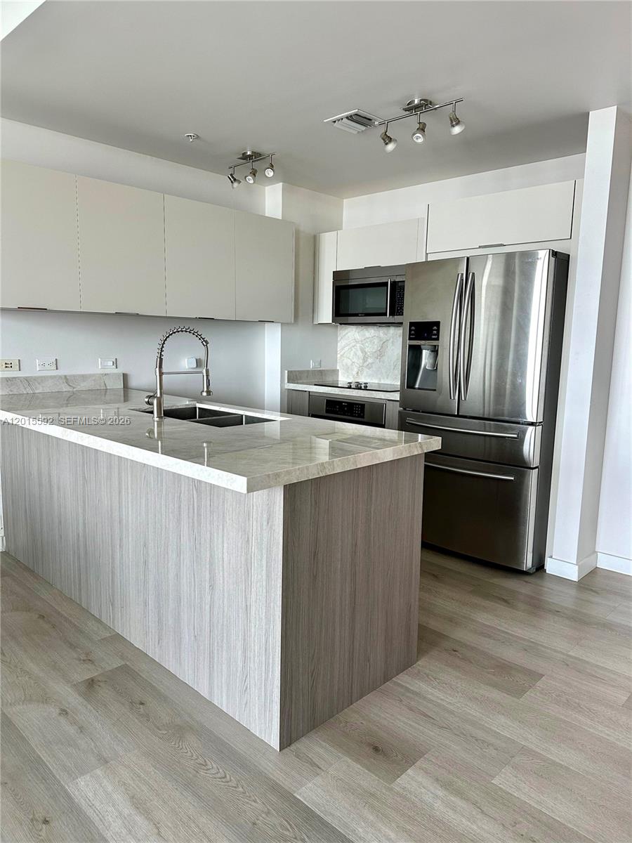3301 NE 1st Ave #H1811, Miami FL 33137