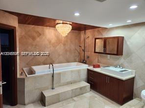 780 NE 69th St #1810, Miami FL 33138