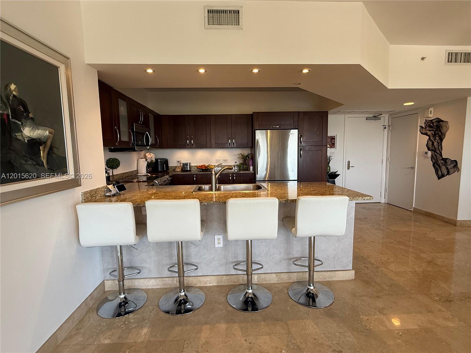 19900 E Country Club Dr #804, Aventura FL 33180