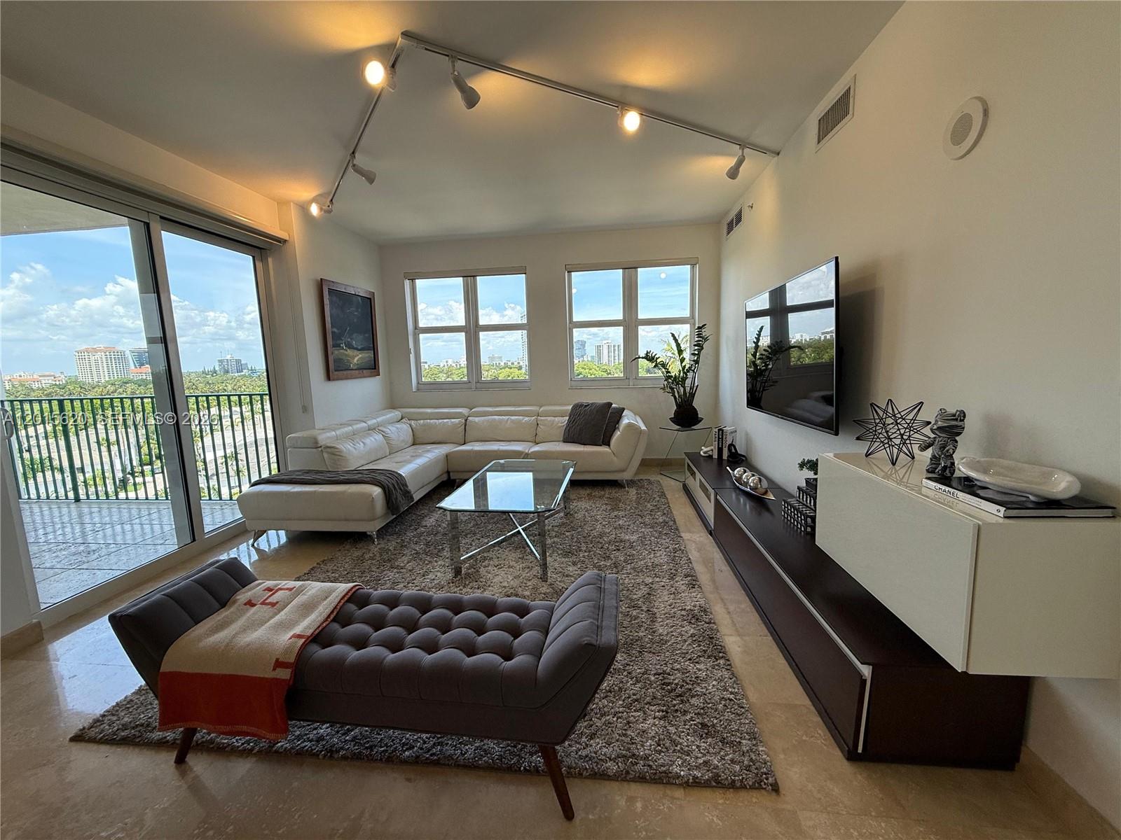 19900 E Country Club Dr #804, Aventura FL 33180