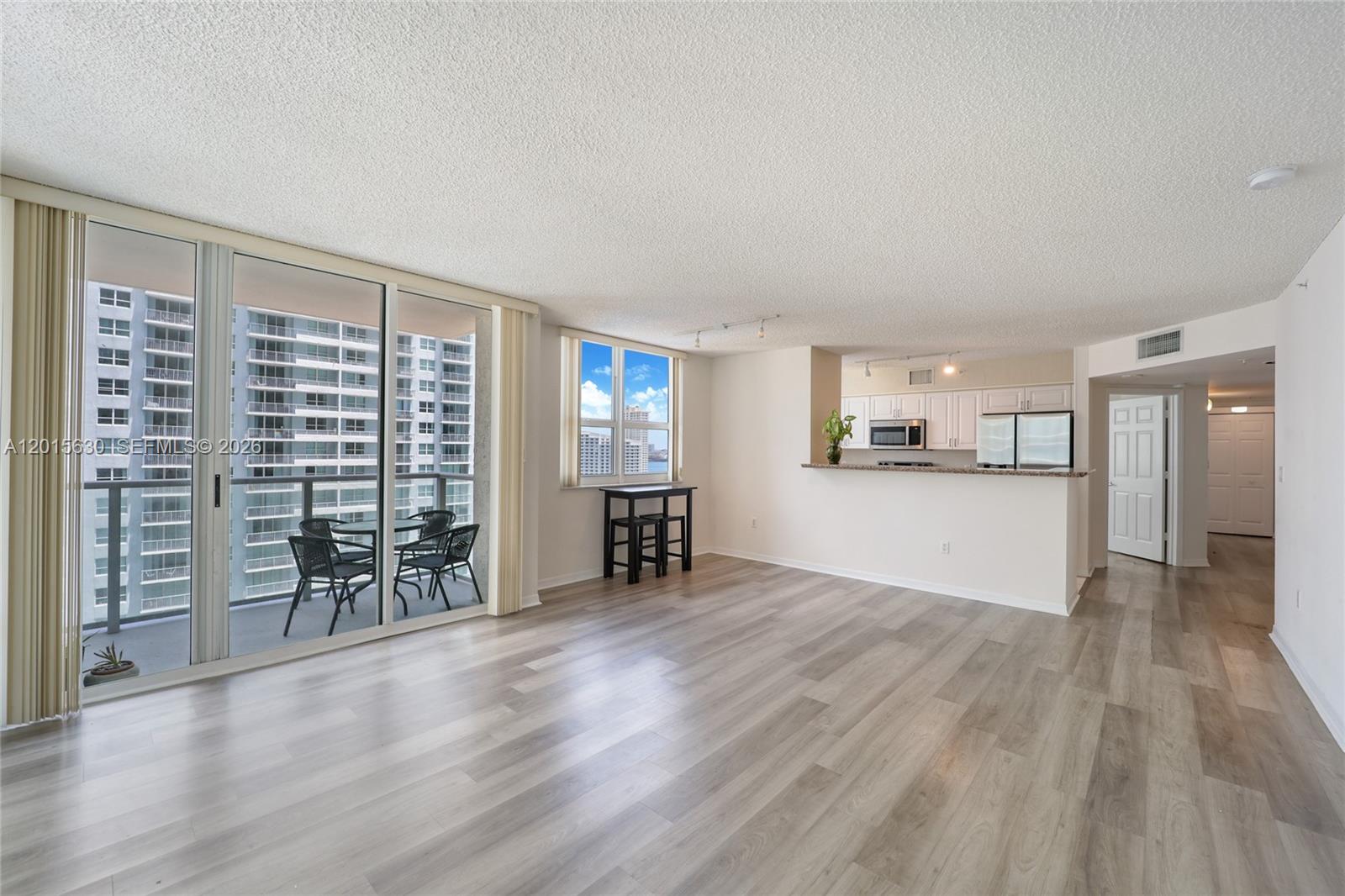 1155 BRICKELL BAY DR #1602, Miami FL 33131