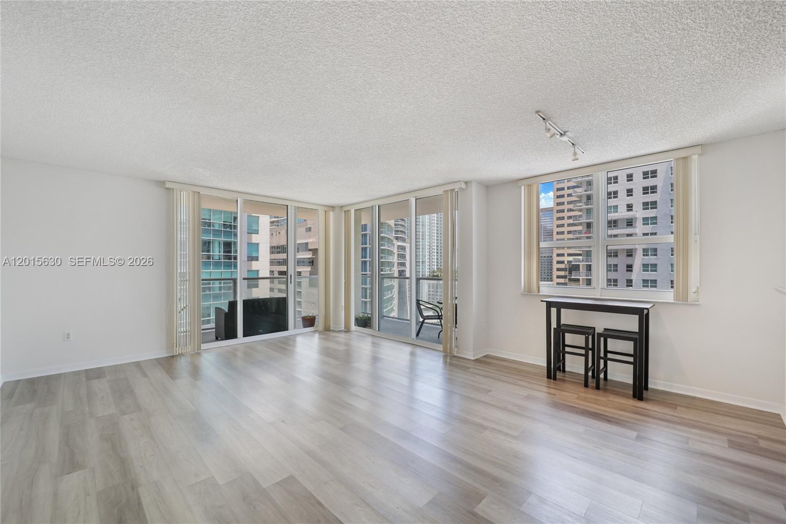 1155 BRICKELL BAY DR #1602, Miami FL 33131