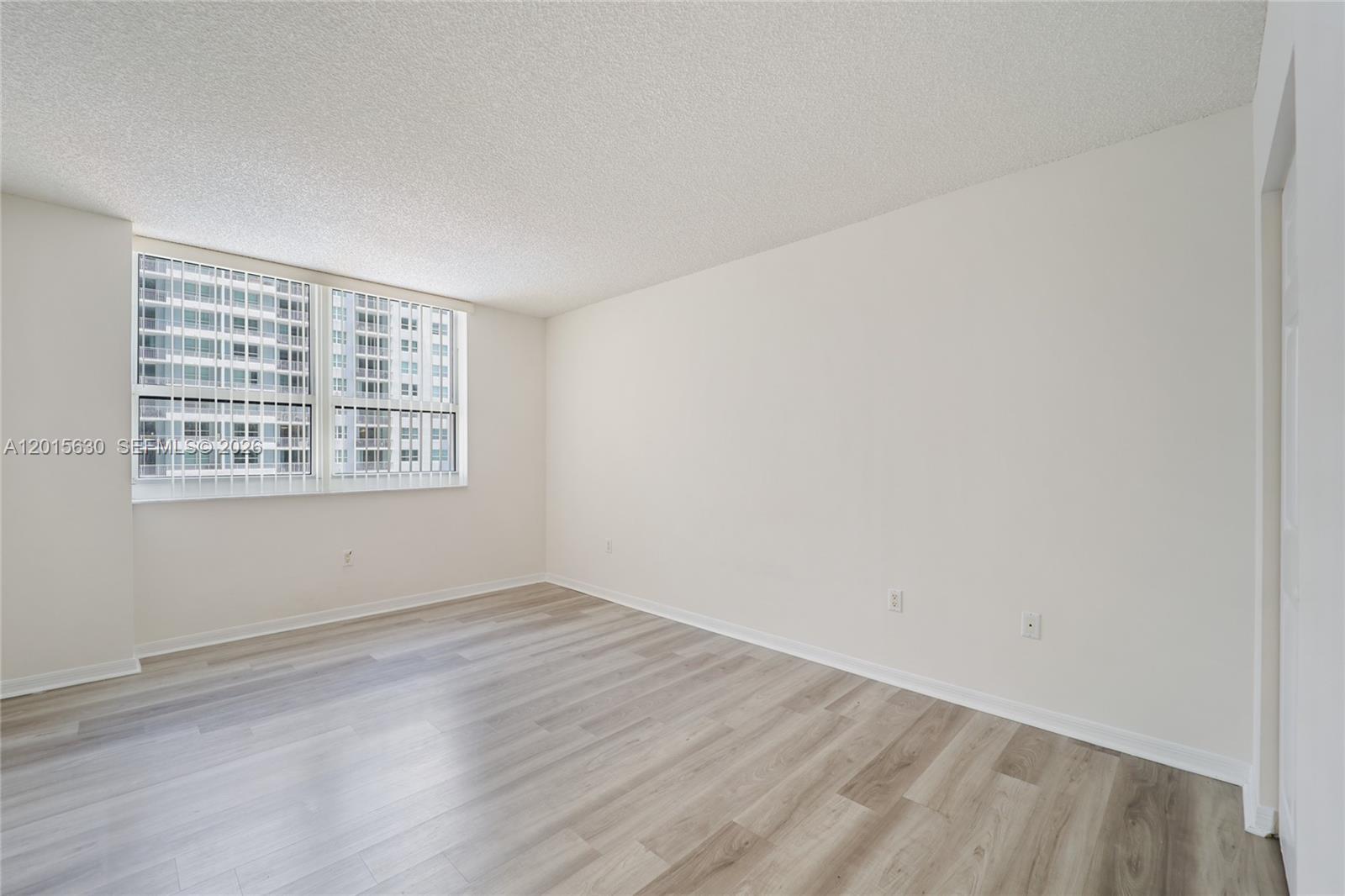 1155 BRICKELL BAY DR #1602, Miami FL 33131