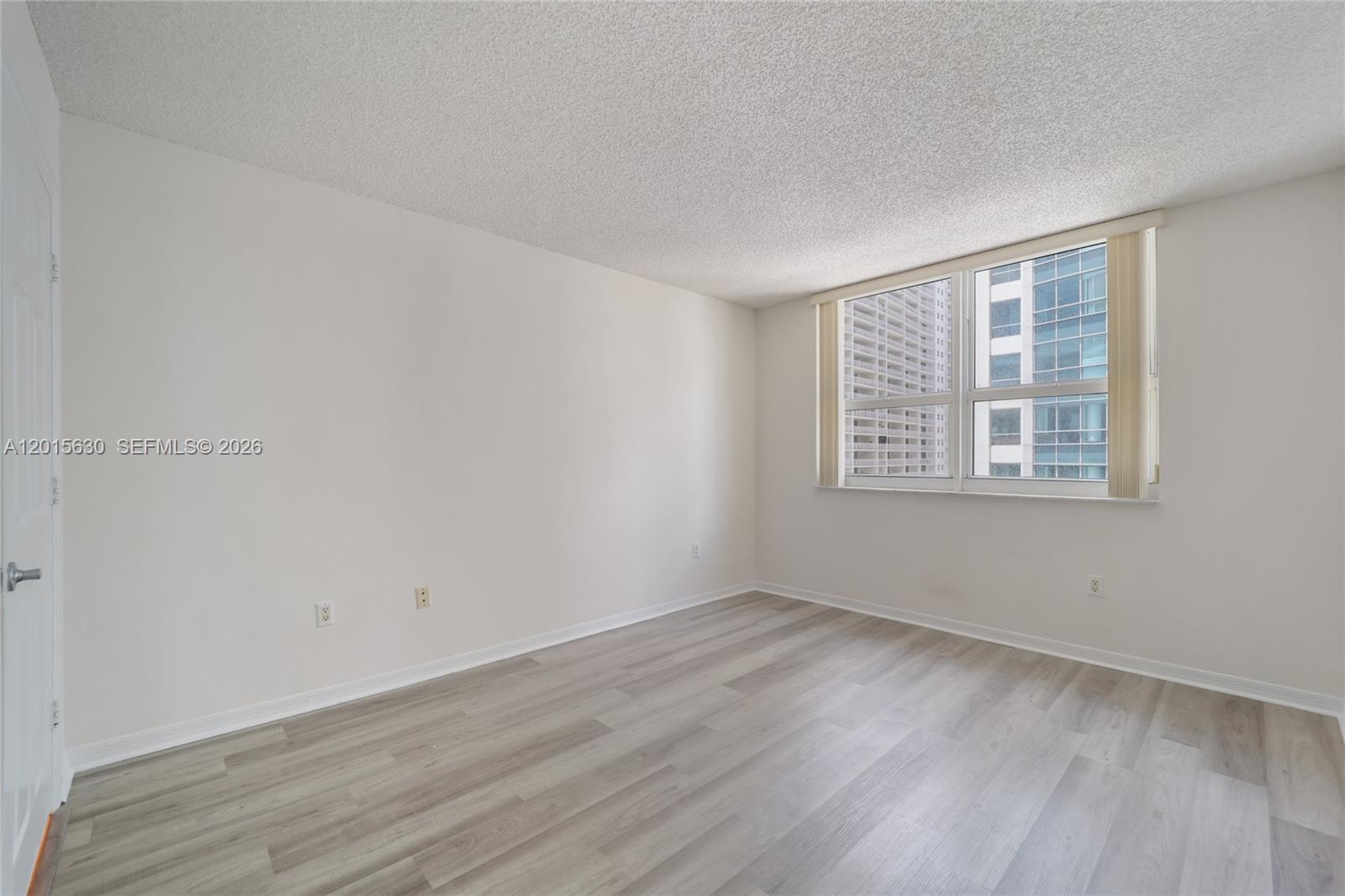 1155 BRICKELL BAY DR #1602, Miami FL 33131