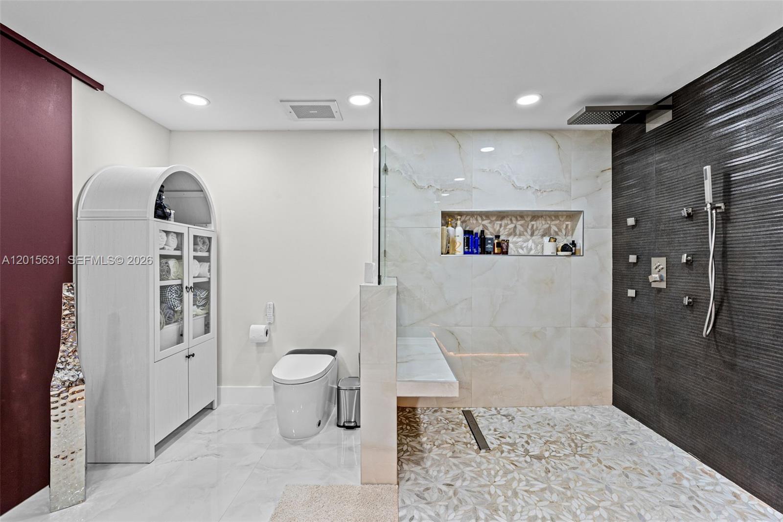 465 Brickell Ave #3301, Miami FL 33131