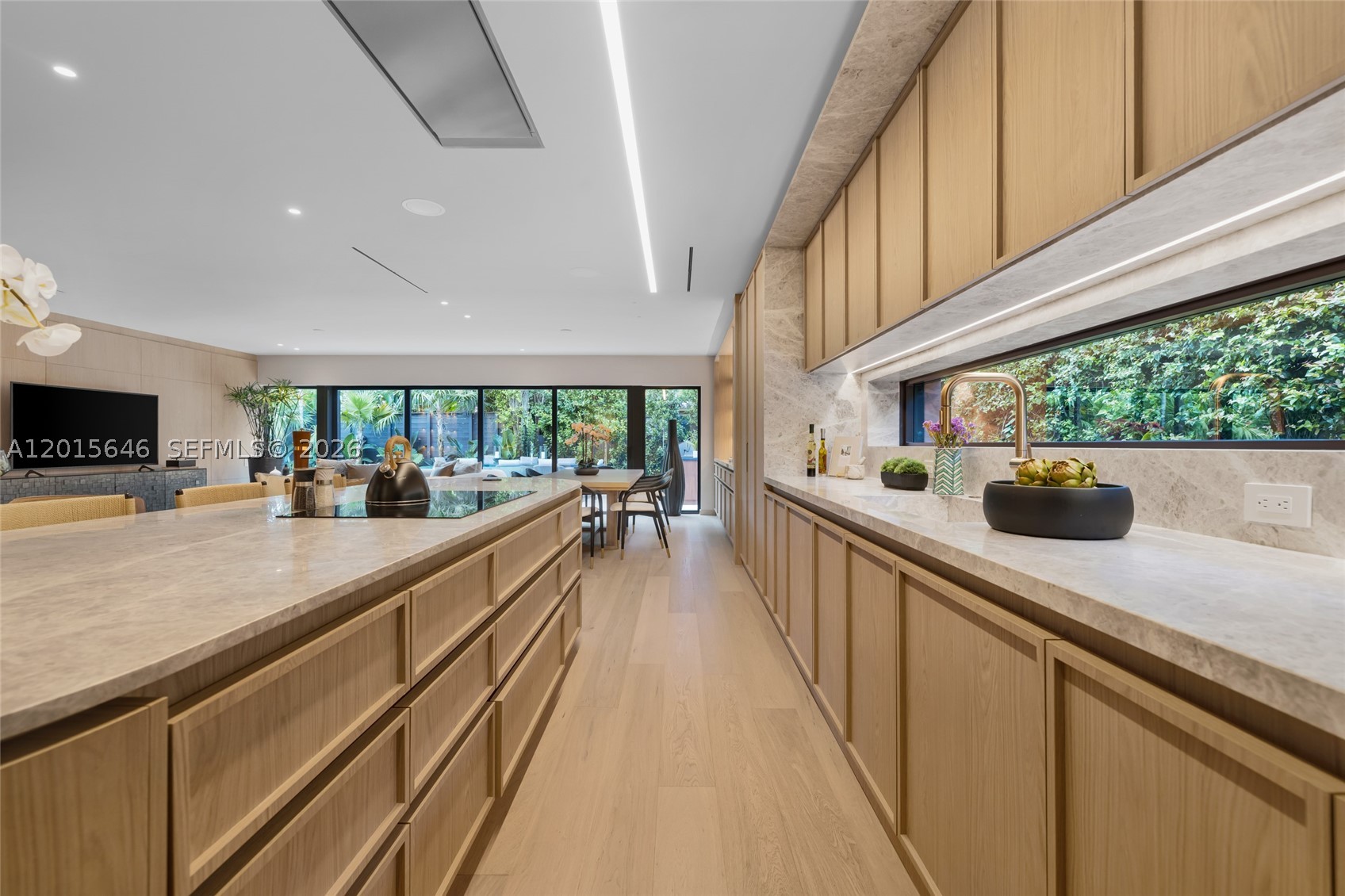 72 W Shore Dr W, Miami FL 33133