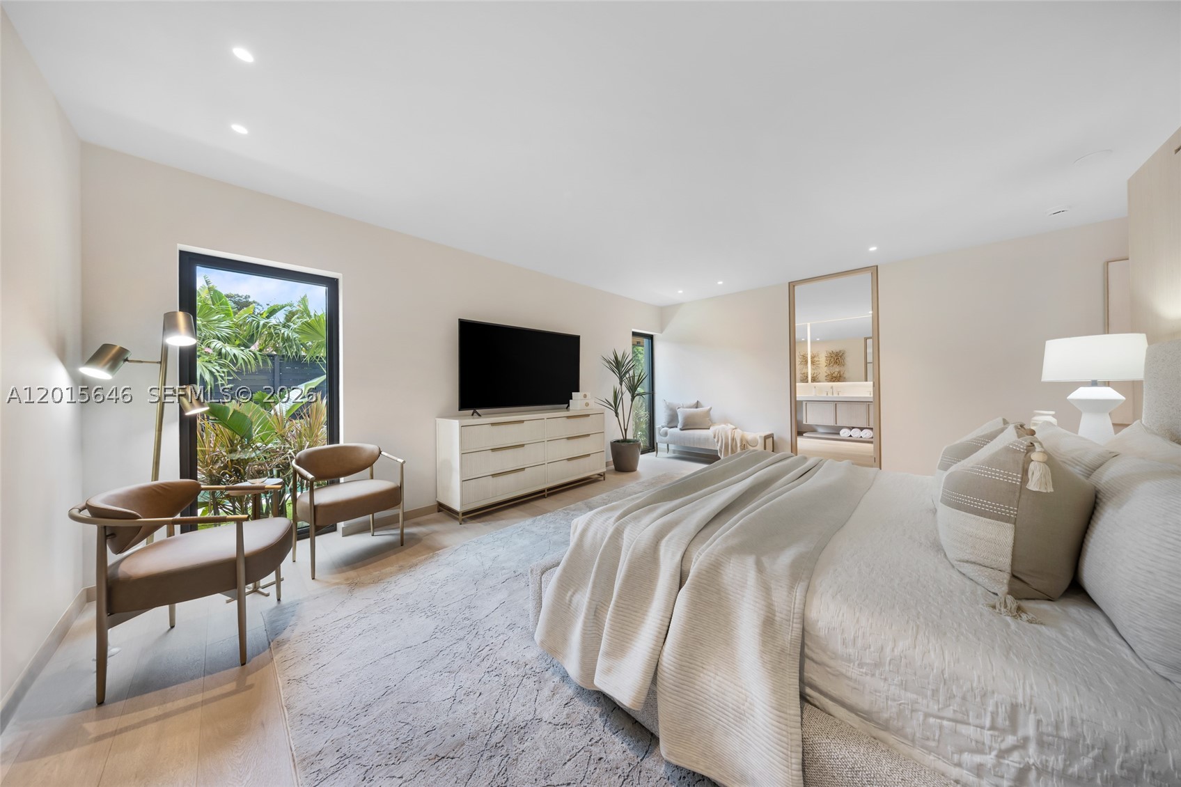 72 W Shore Dr W, Miami FL 33133