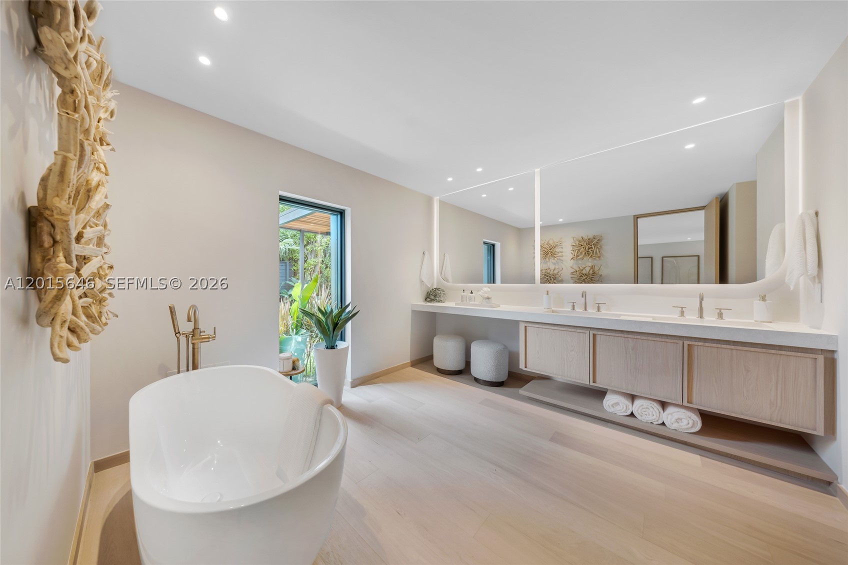 72 W Shore Dr W, Miami FL 33133