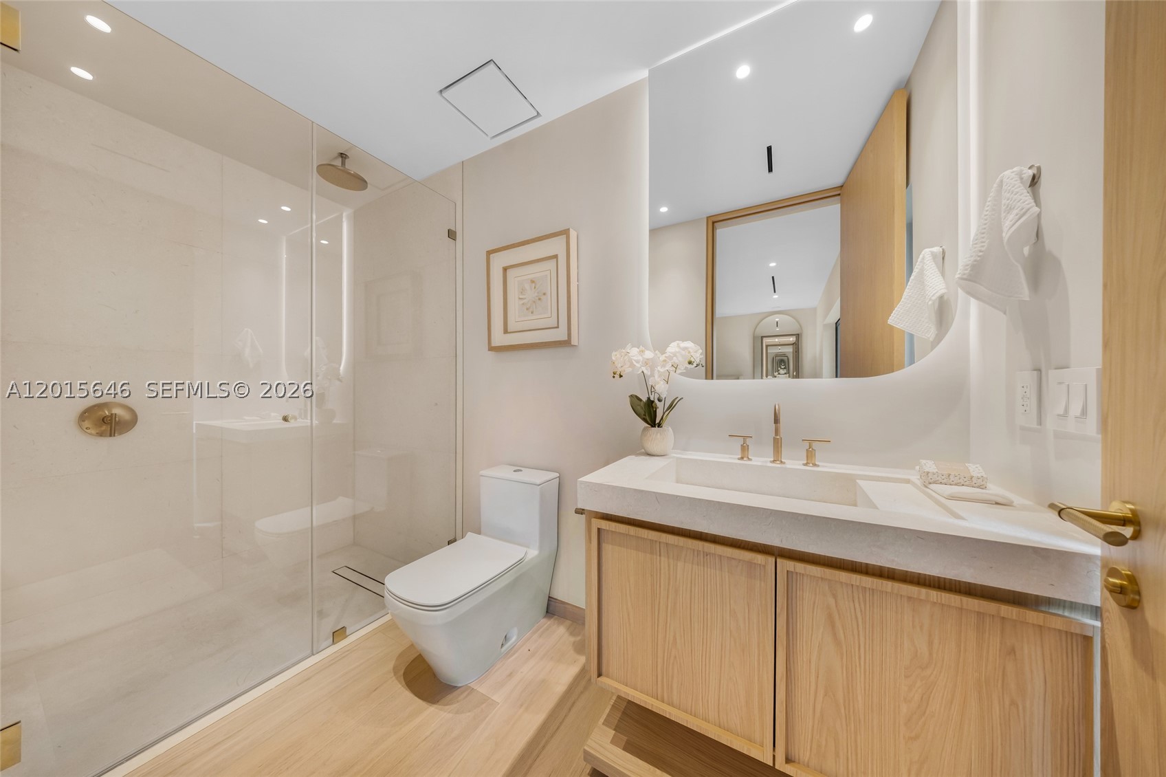 72 W Shore Dr W, Miami FL 33133