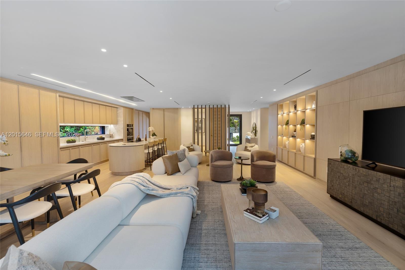 72 W Shore Dr W, Miami FL 33133