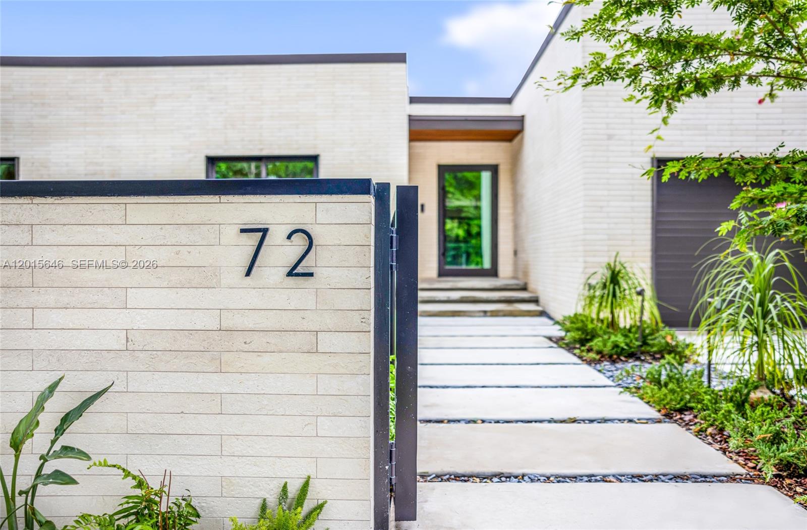 72 W Shore Dr W, Miami FL 33133