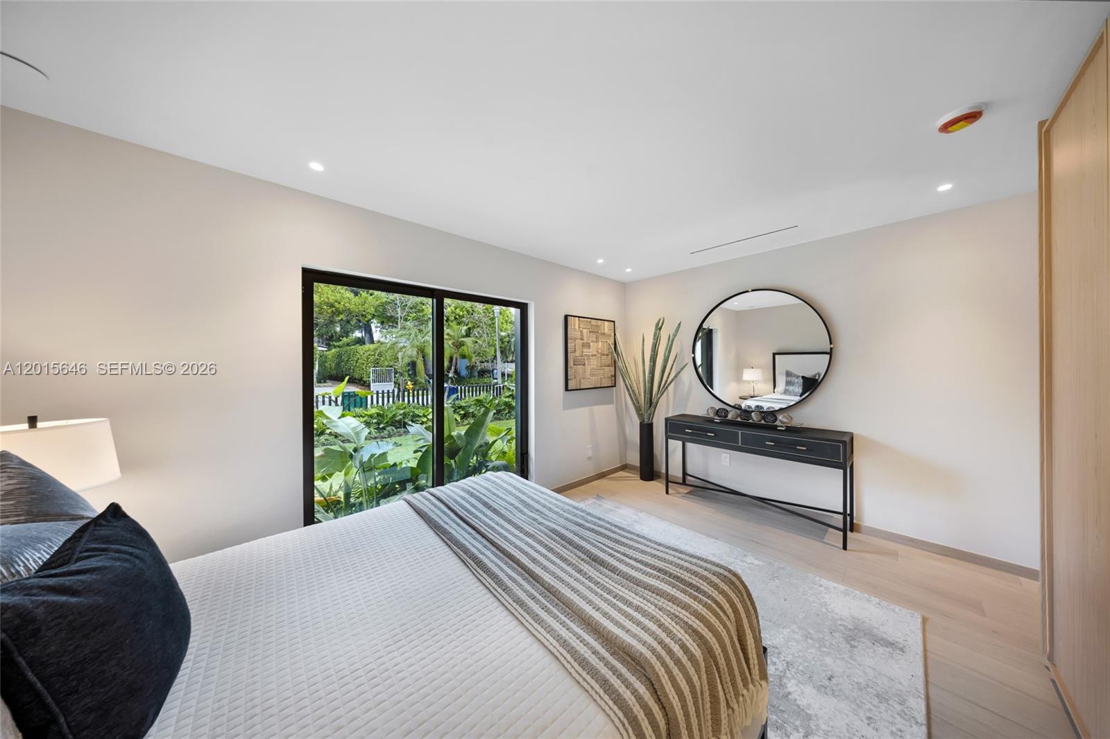 72 W Shore Dr W, Miami FL 33133