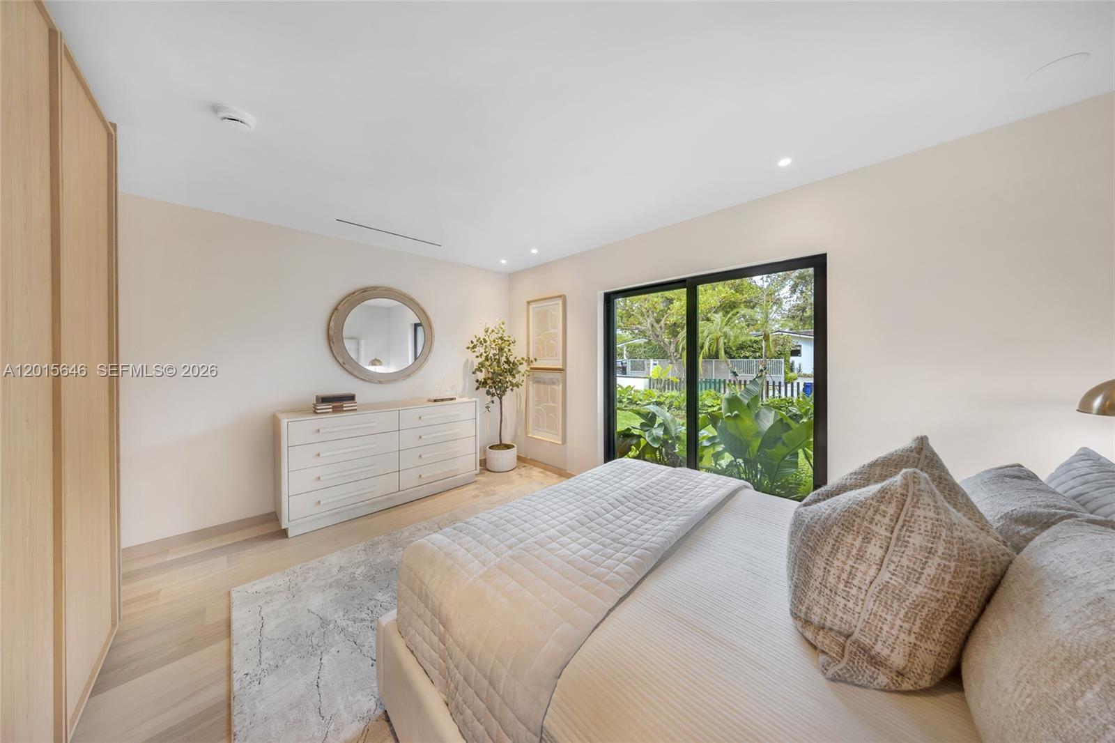 72 W Shore Dr W, Miami FL 33133