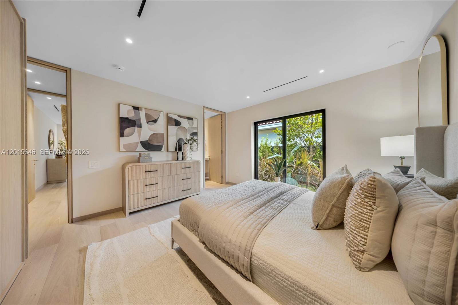 72 W Shore Dr W, Miami FL 33133