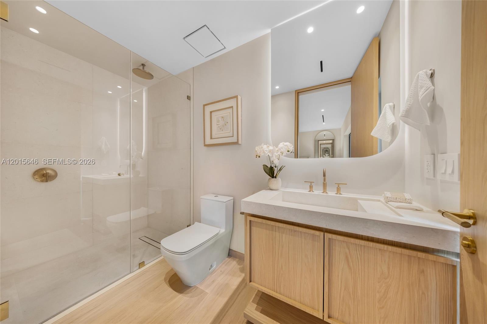 72 W Shore Dr W, Miami FL 33133