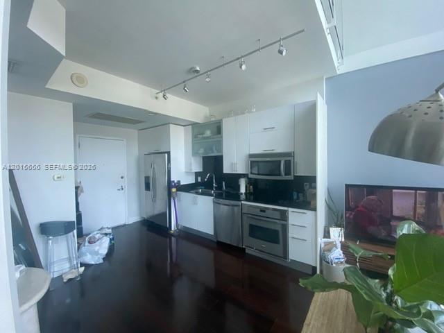 60 SW 13th St #4611, Miami FL 33130