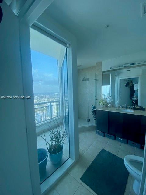 60 SW 13th St #4611, Miami FL 33130