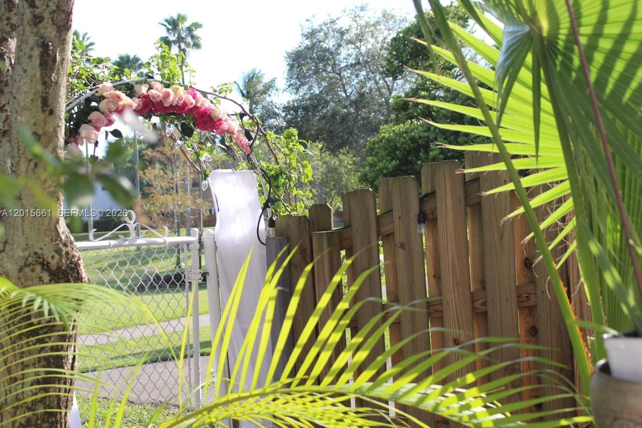 10135 SW 156th Ave, Miami FL 33196