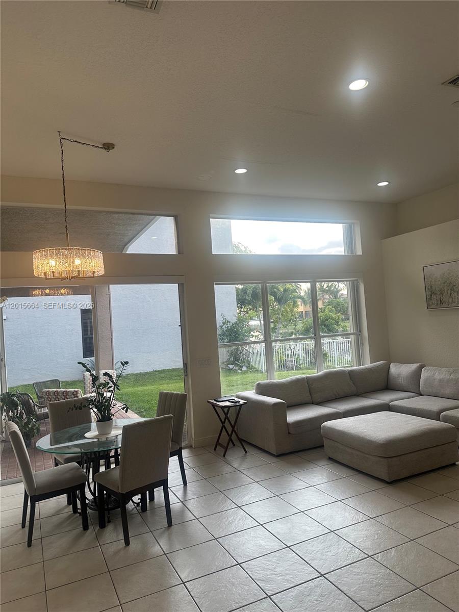 18571 SW 44th St, Miramar FL 33029