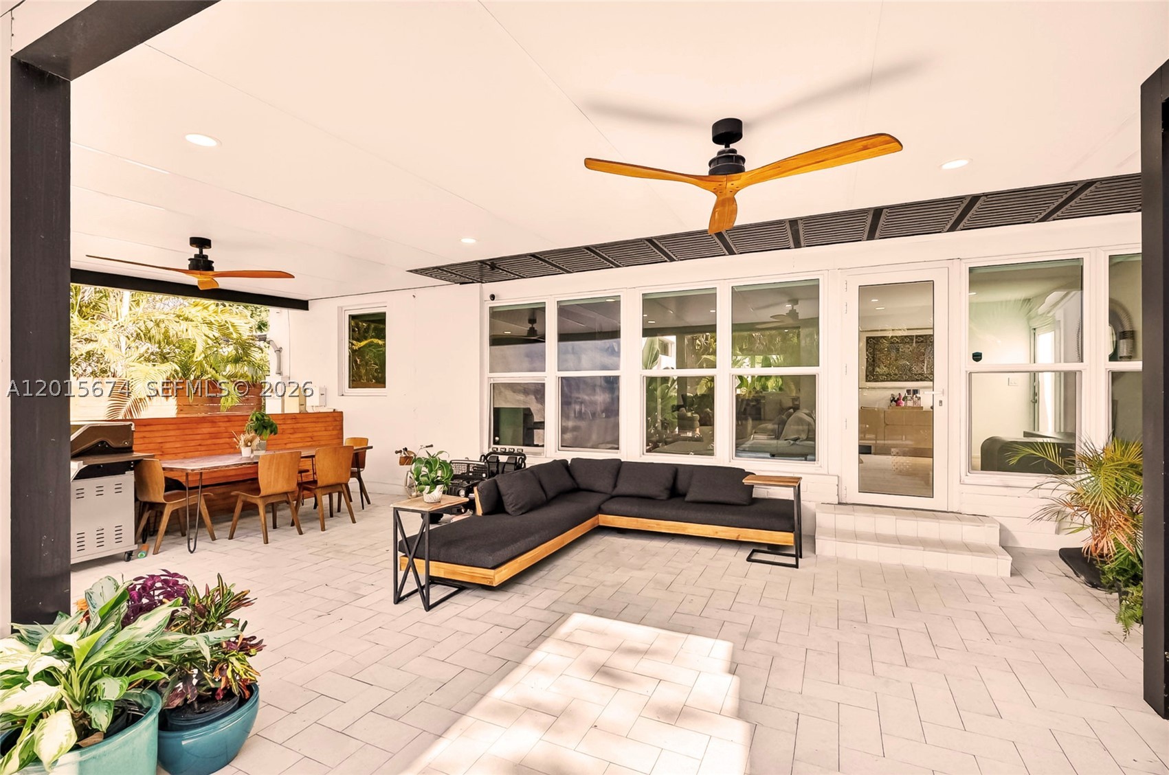 725 NE 81st St, Miami FL 33138
