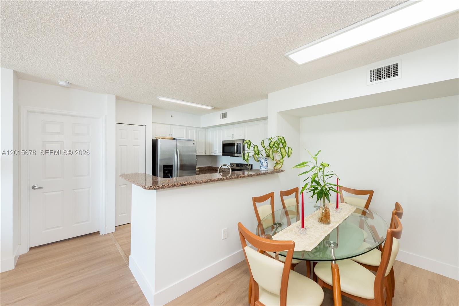 1155 Brickell Bay Dr #609, Miami FL 33131