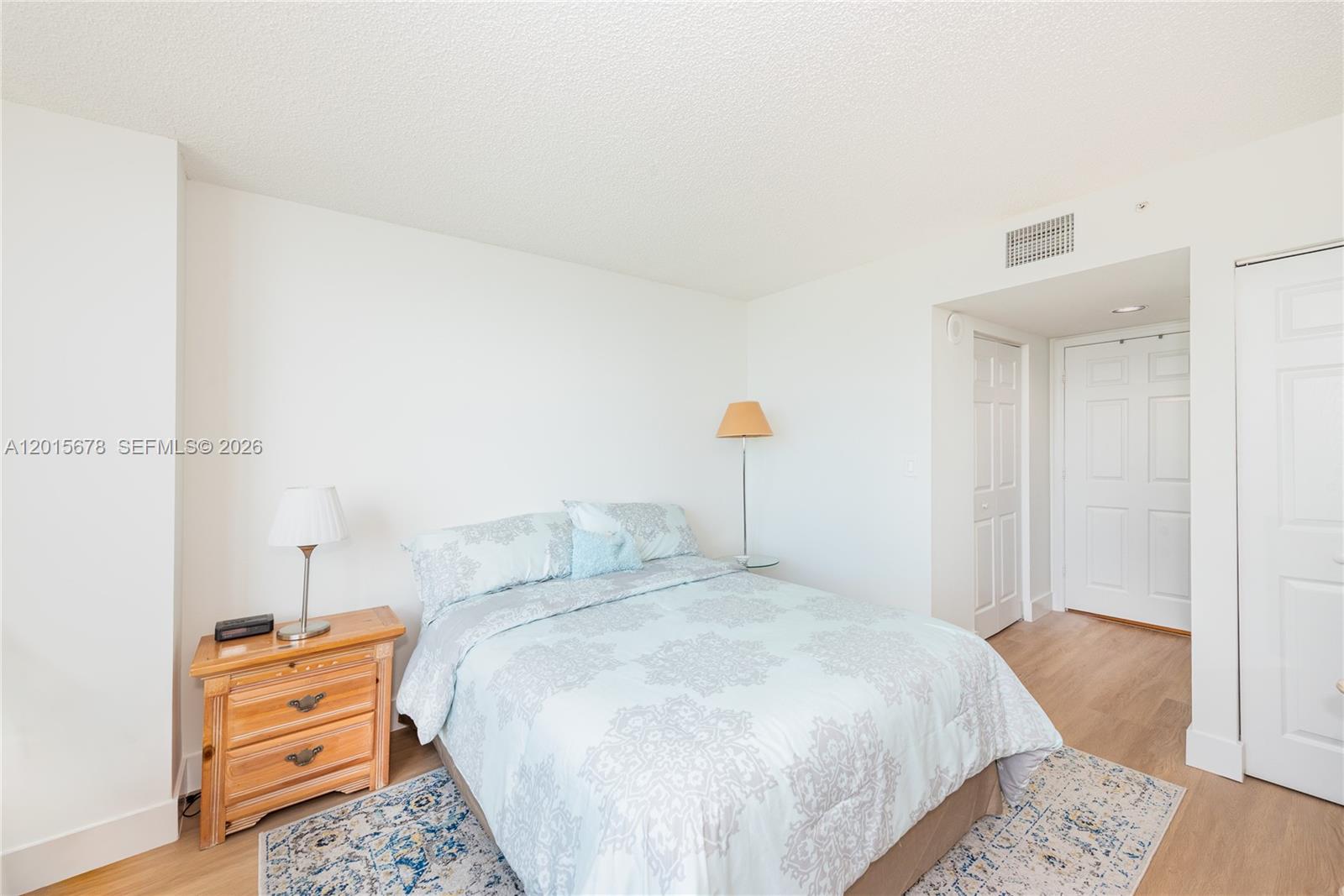1155 Brickell Bay Dr #609, Miami FL 33131