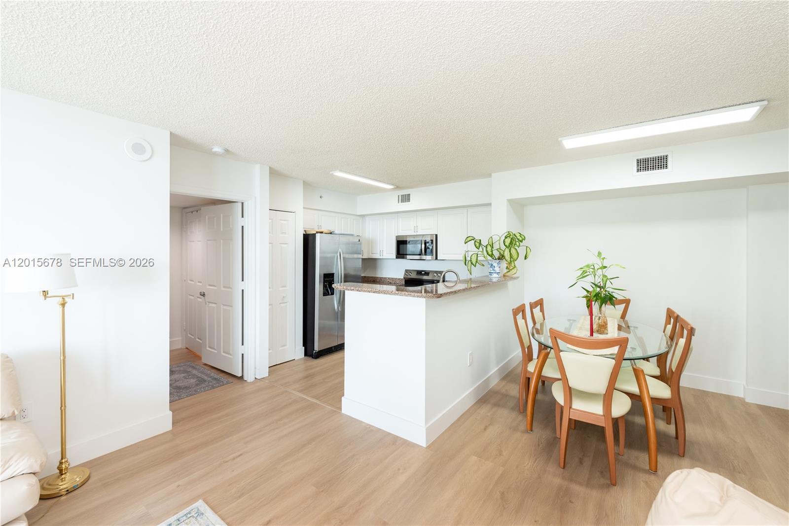 1155 Brickell Bay Dr #609, Miami FL 33131